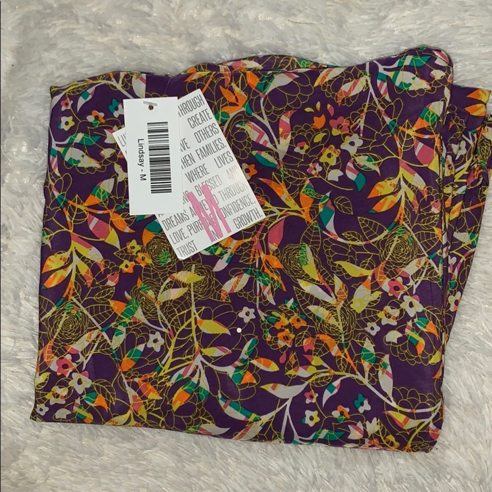 Medium LulaRoe Lindsay